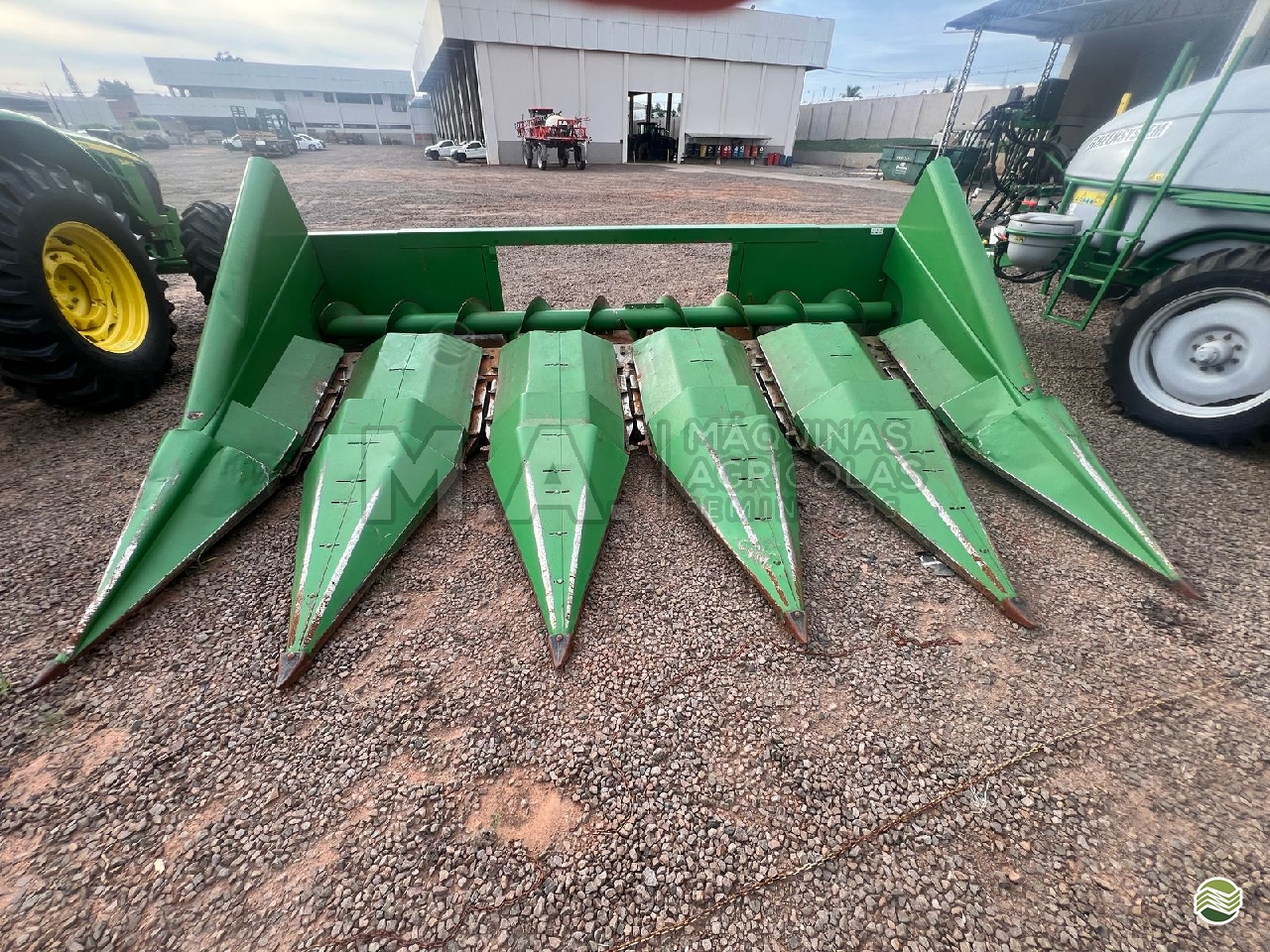PLATAFORMA COLHEITADEIRA JOHN DEERE JOHN DEERE 205 M.A. Máquinas Agrícolas - Umuarama UMUARAMA PARANÁ PR